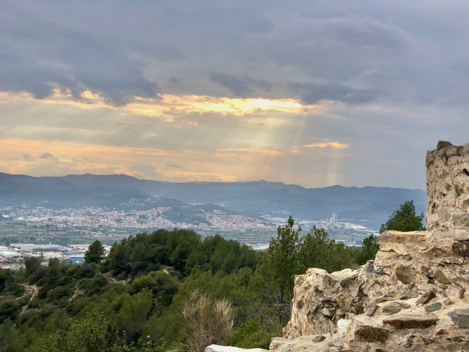 vista panoràmica des de la penya del Moro a Sant Just Desvern